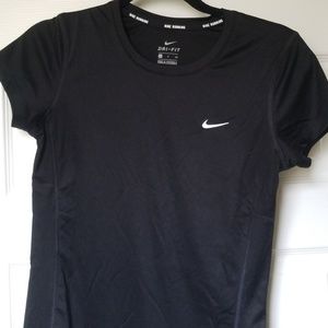 Black nike drifit t worn once size small